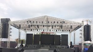 Những thiết bị của dàn âm thánh sân khấu ngoài trời